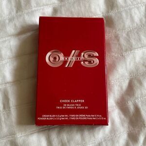 ONE/SIZE Cheek Clapper Blush Palette  in Very That